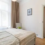 Tatari 32 Apartment